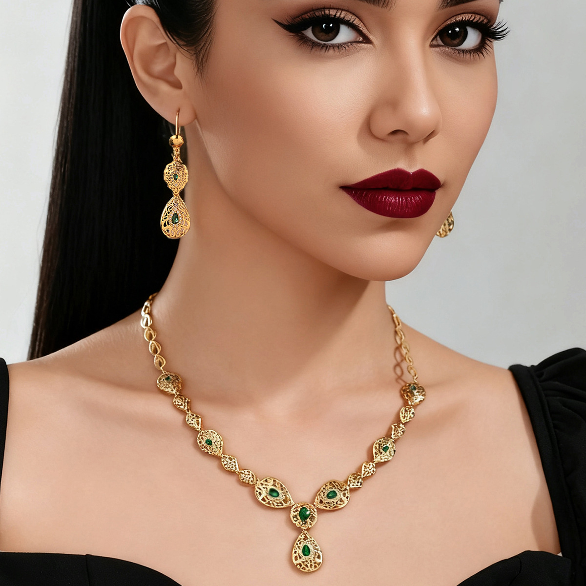 Women Accessories Dubai - Set Perhiasan Emas 9999 - Set
