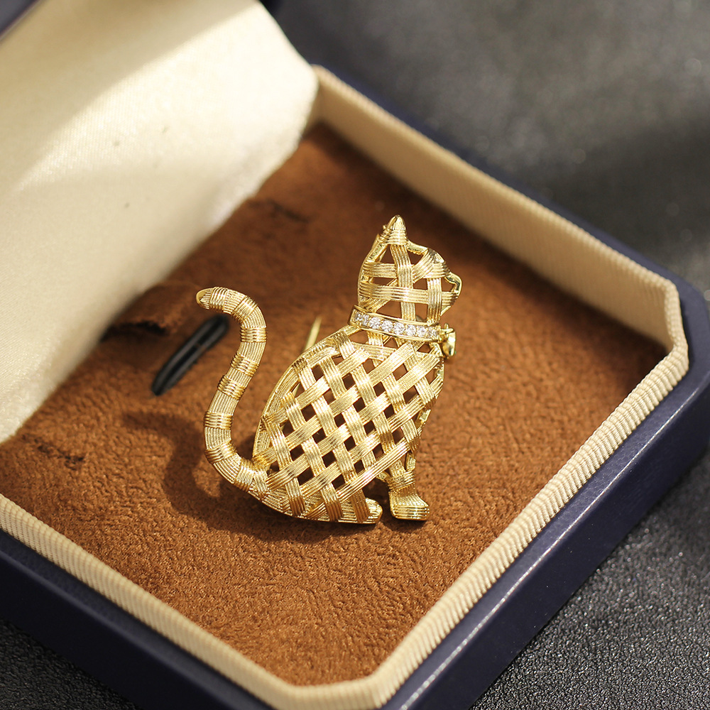 Brooch Pin Gold - Bros Kucing Emas Desain Sense Compilation,