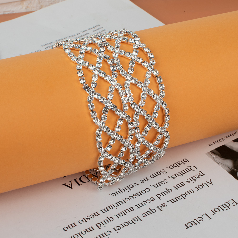 Kalung Berkerah Wanita dengan  - Women Accessories In Amazon ulasan dan harga
