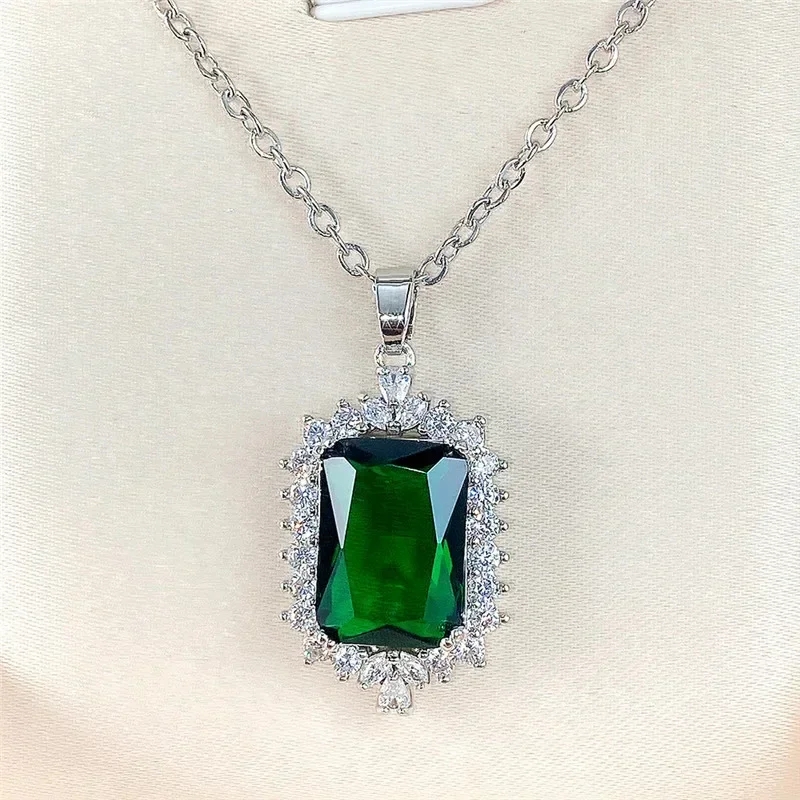 Kalung Liontin Zirkonia Kubik  - Women'S Accessories Trends 2026 ulasan dan harga